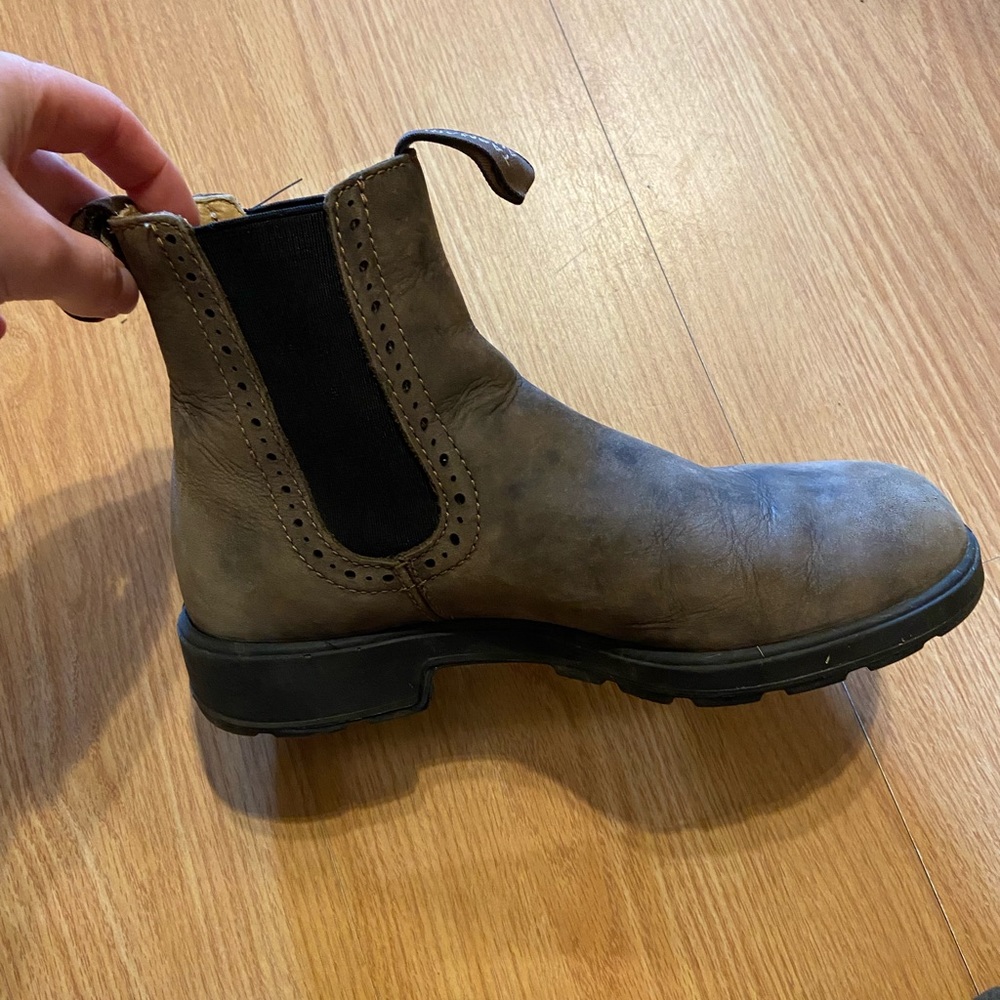 Women’s American size 7.5 Blundstone Boots